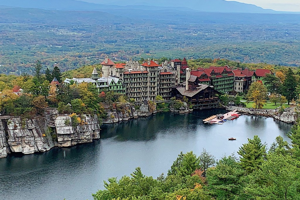 view of the resort and lake 